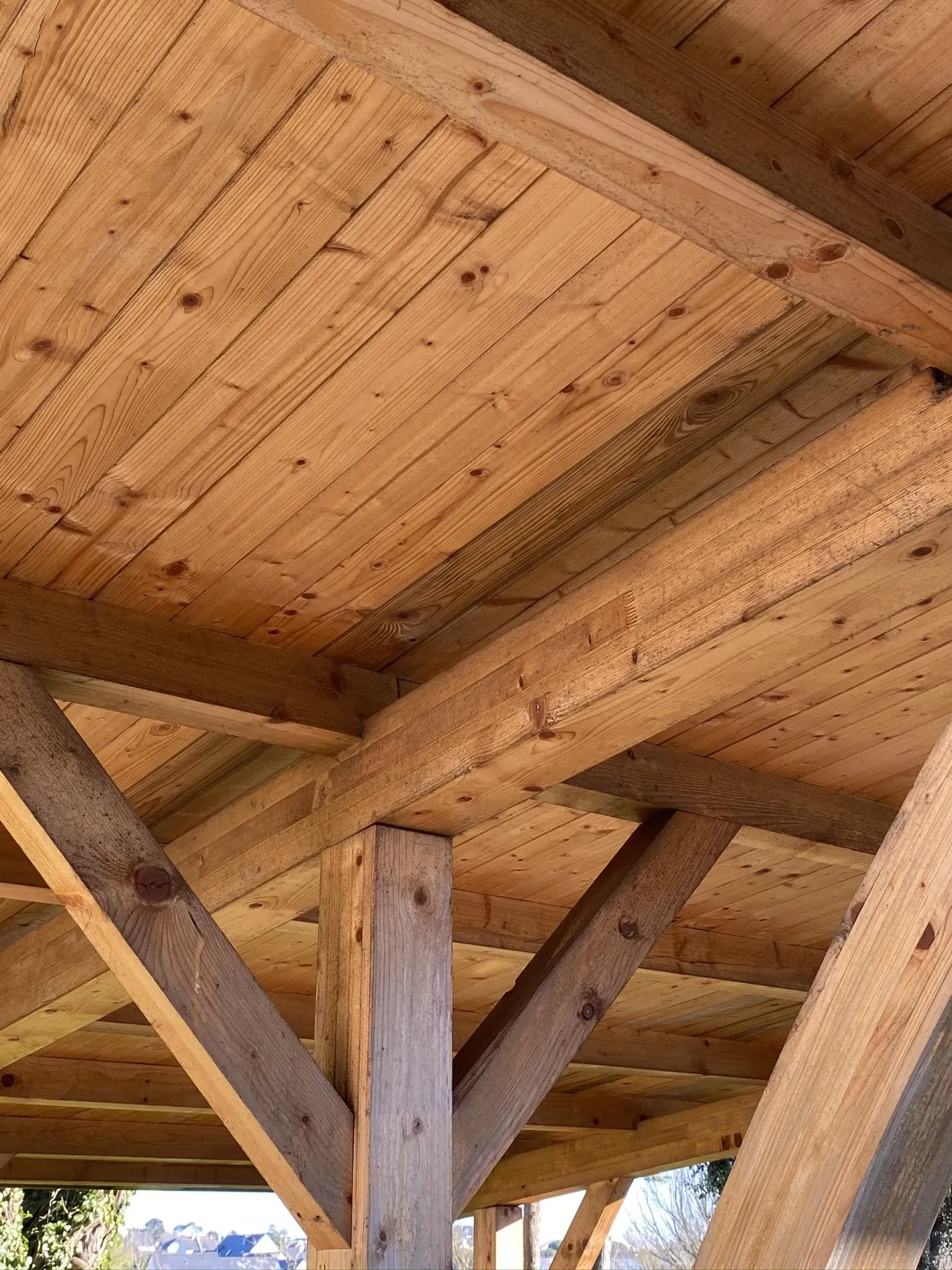 Carport : le choix de la simplicité pour des avantages